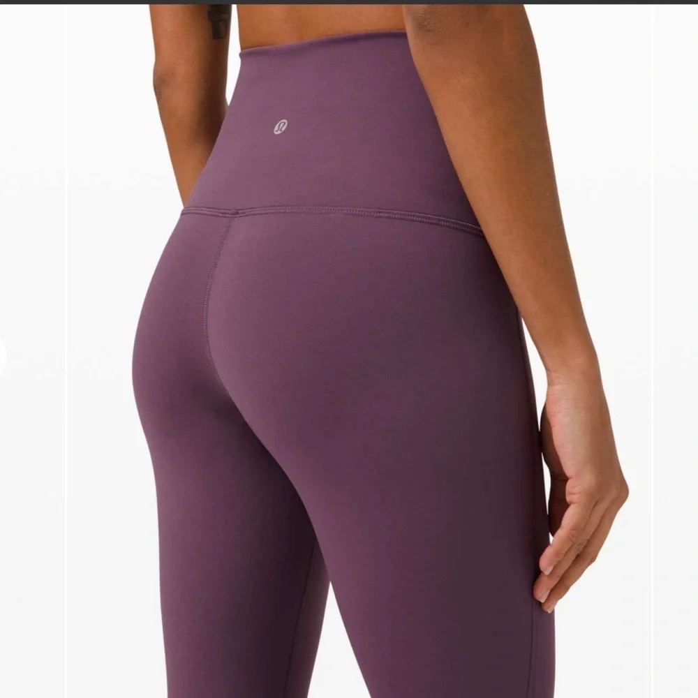 Lululemon Wunder under high rise waist scallop hem crop 23” 4 grape thistle